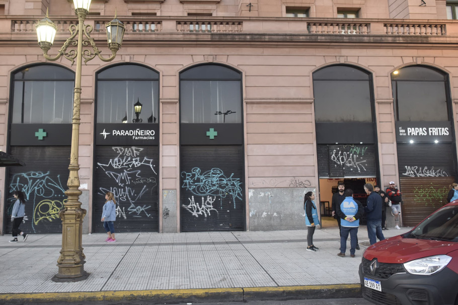 La Ciudad desalojó a 205 manteros en Constitución